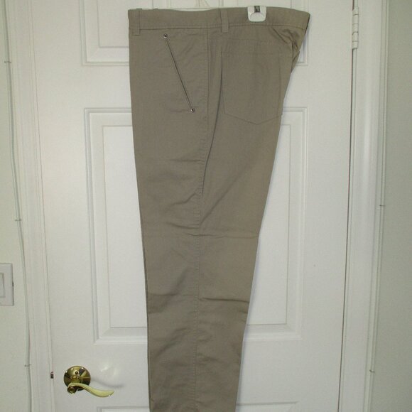 Claiborne Casual Mens Flat Front Khaki Green Cotton Denim Pant NWOT - 38W x 30L - Picture 1 of 3